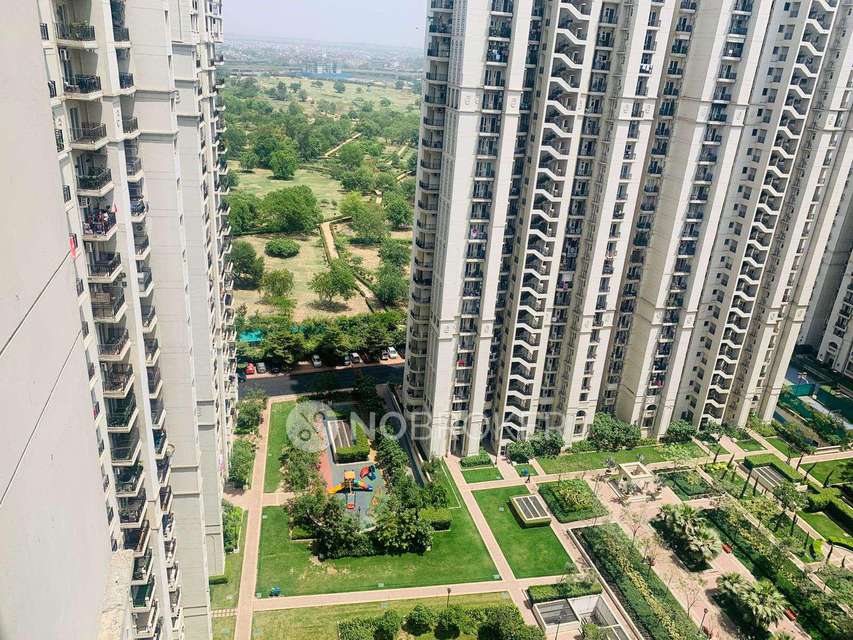 3 BHK Flat In Dlf Capital Greens For Sale  In Moti Nagar