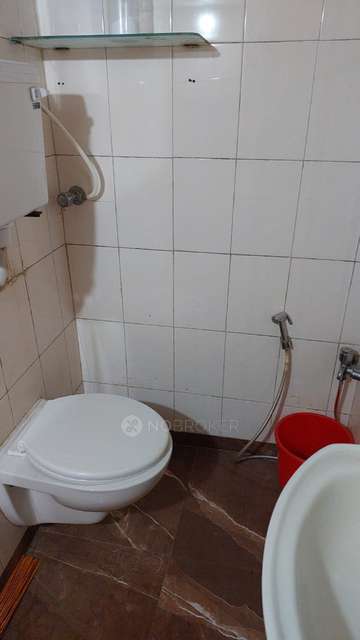 1 RK Flat In Kandarpada For Sale  In Dahisar West