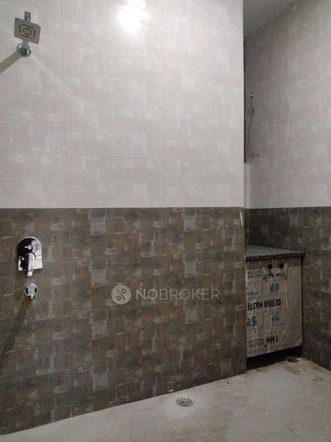 3 BHK Flat In Uppal Southend For Sale  In Sector 49