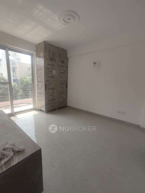 3 BHK Flat In Uppal Southend For Sale  In Sector 49