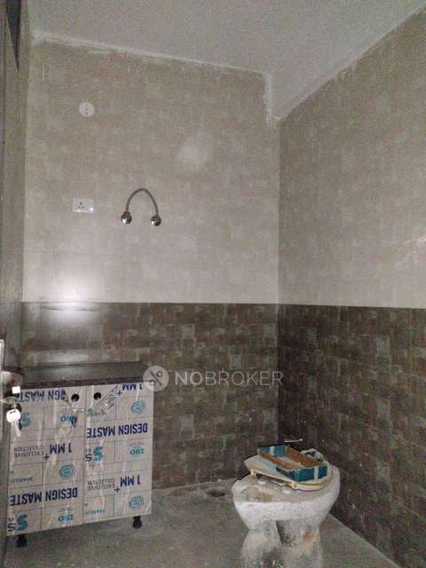 3 BHK Flat In Uppal Southend For Sale  In Sector 49