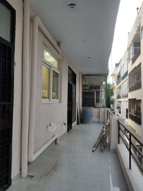 3 BHK Flat In Uppal Southend For Sale  In Sector 49