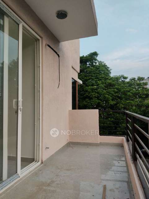 3 BHK Flat In Uppal Southend For Sale  In Sector 49