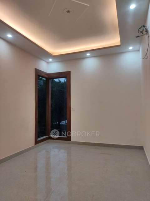 3 BHK Flat In Uppal Southend For Sale  In Sector 49