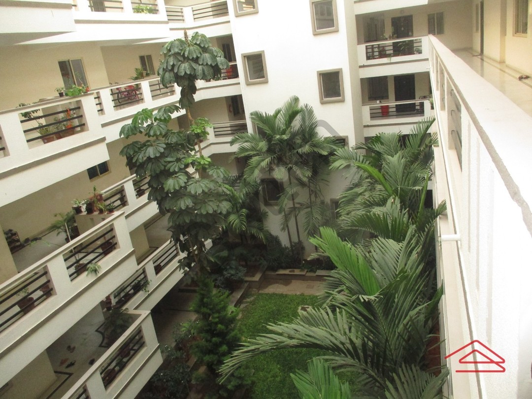 Dsr Elegance Apartment