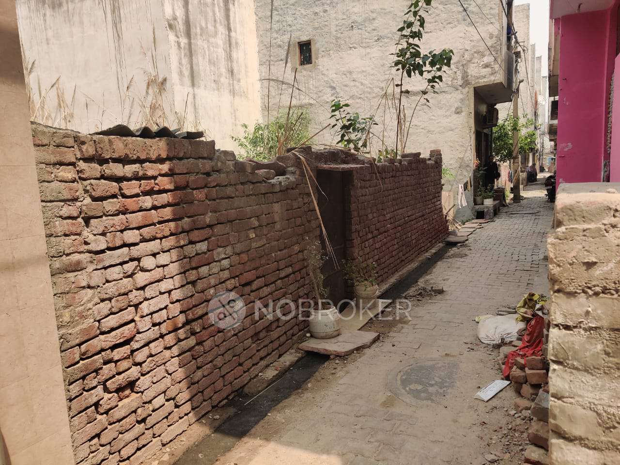Plot For Sale  In Saroop Nagar,