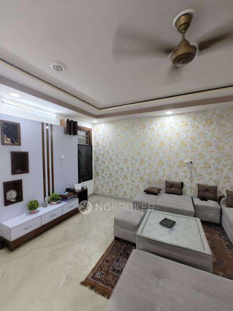3 BHK Flat In Vijay Vihar For Sale  In Rohini