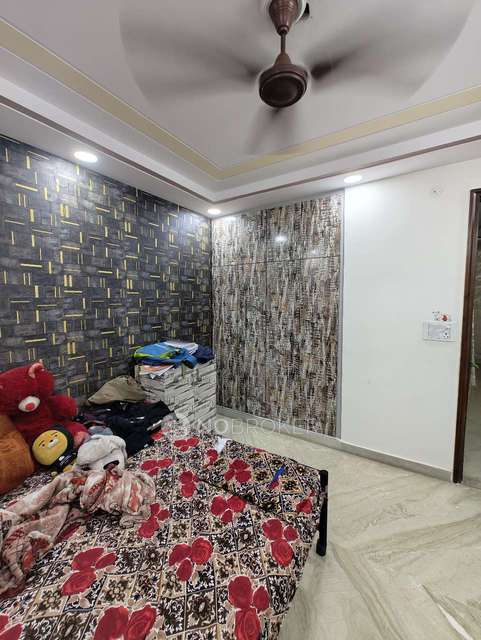 3 BHK Flat In Vijay Vihar For Sale  In Rohini