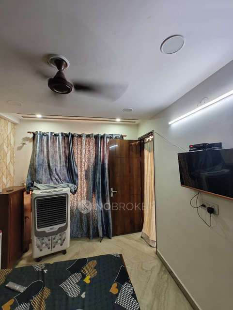 3 BHK Flat In Vijay Vihar For Sale  In Rohini