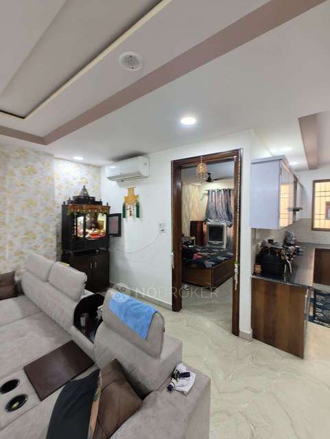 3 BHK Flat In Vijay Vihar For Sale  In Rohini
