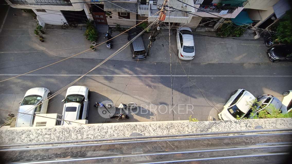 PG for Girls in Janakpuri