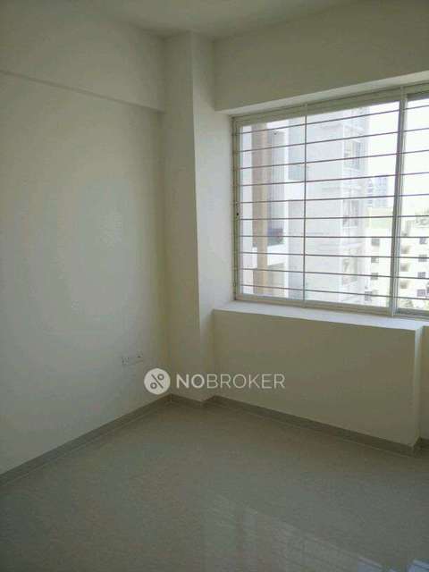 2 BHK Flat In Ravinanda Skylights For Sale  In Wagholi