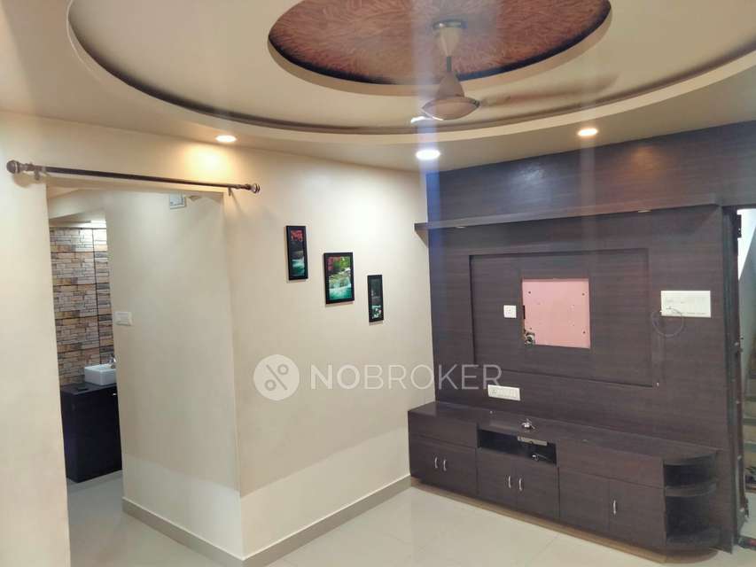 2 BHK Flat In Maniratna Angan, Hadapsar for Rent  In Hadapsar