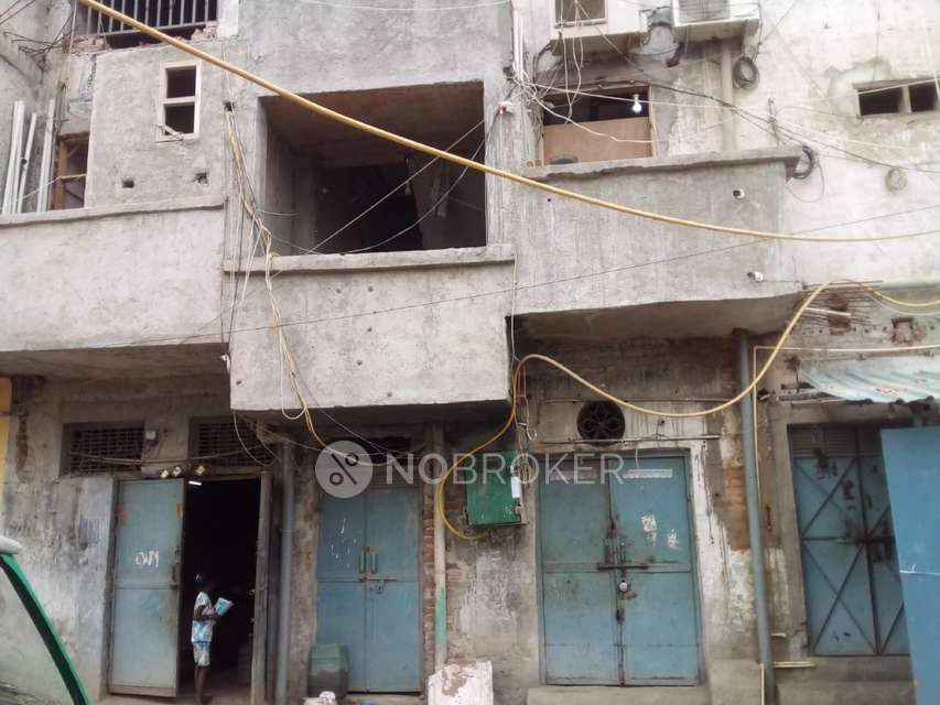 Industrial Building in Geeta Colony, Delhi for sale
