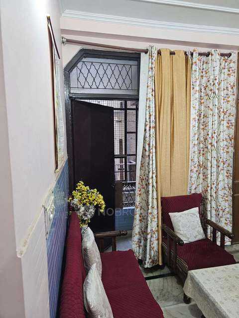 2 BHK Flat For Sale  In Jamia Nagar,