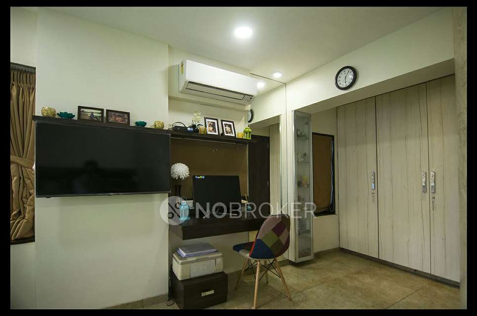 2 BHK Flat In Sea Breeze Towers for Rent  In Sector 16 A
