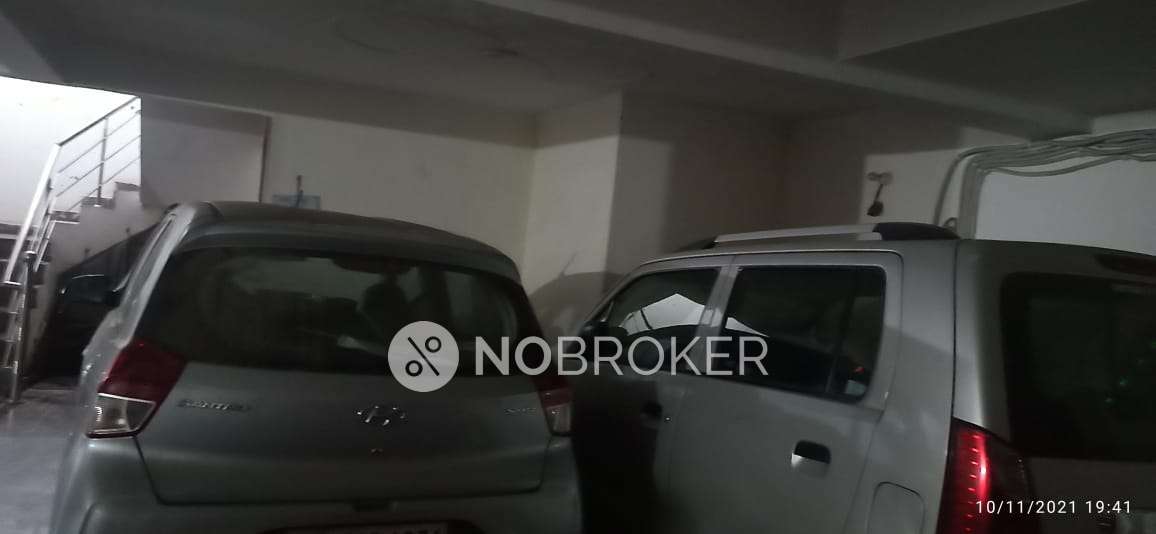 3 BHK Flat In Stnadalone Building  For Sale  In Vinod Nagar East