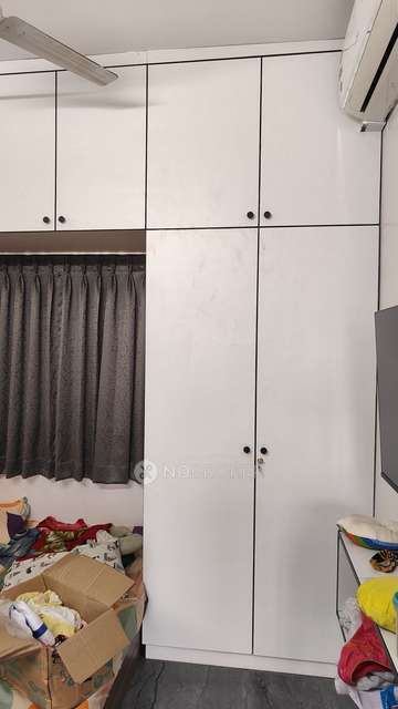 4+ BHK House For Sale  In Neelangarai