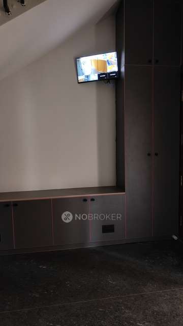 4+ BHK House For Sale  In Neelangarai