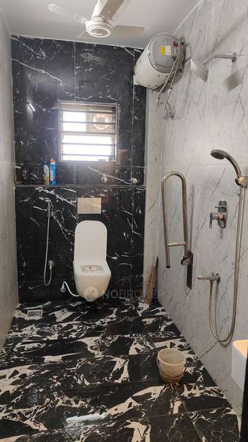 4+ BHK House For Sale  In Neelangarai