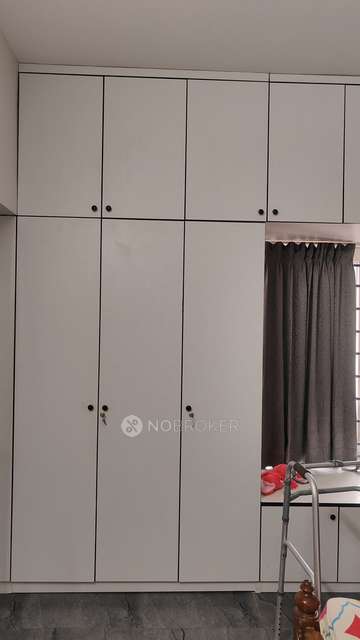 4+ BHK House For Sale  In Neelangarai