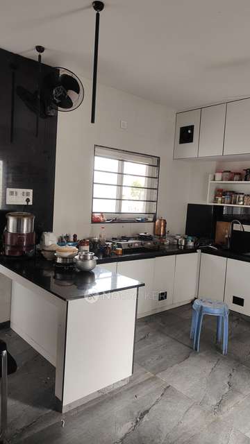 4+ BHK House For Sale  In Neelangarai