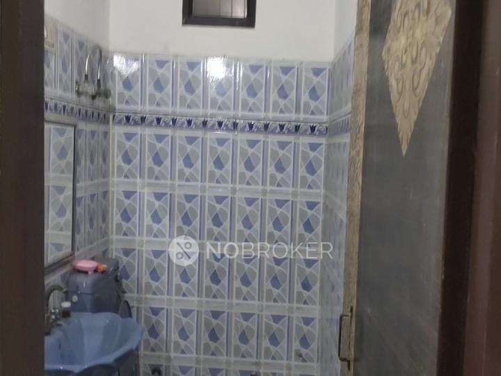 2 BHK Flat In Apartment For Sale  In Vikaspuri, 