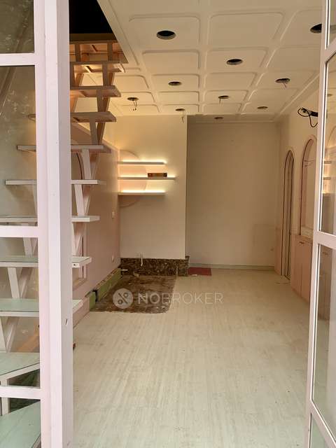 Shop in Thane West, Mumbai for sale 