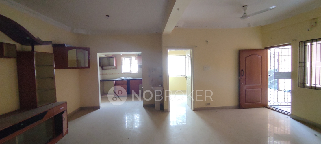 Vandana Grand Koramangala Rent WITHOUT BROKERAGE Semifurnished 2 BHK