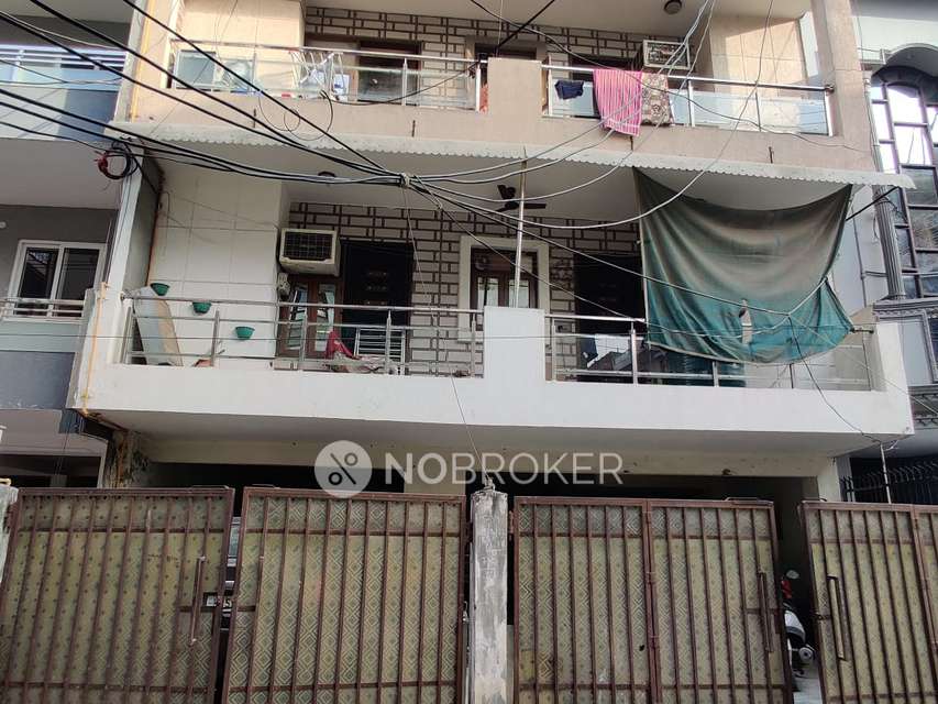 3 BHK Flat In Sainik Colony For Sale  In Sector - 49