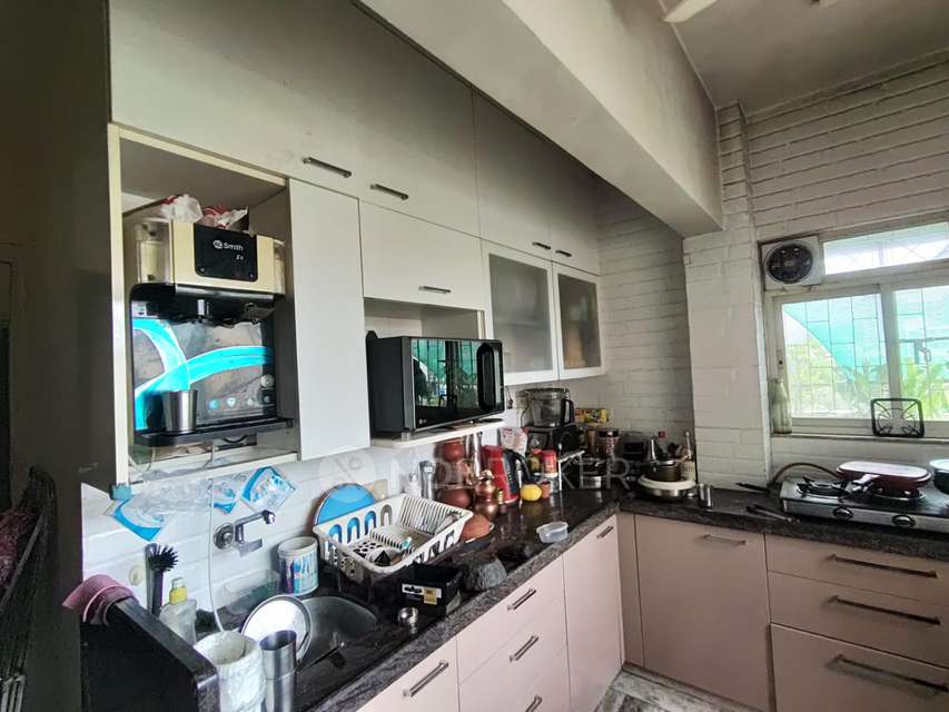 3 BHK Flat In Shree Kailash Dham Building For Sale  In Dahisar West