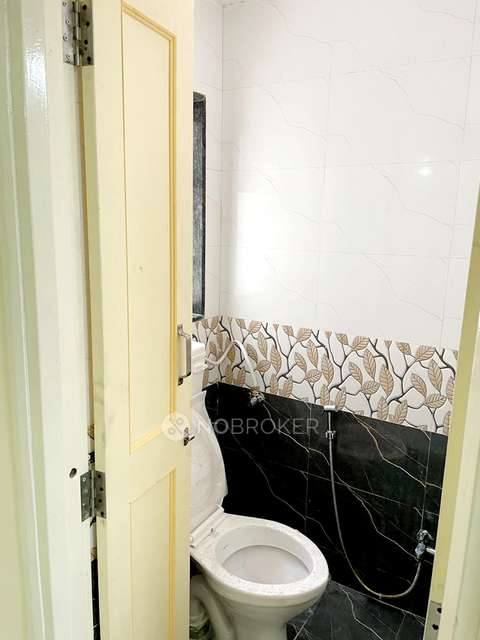 1 BHK Flat In Shree Raj Symphony Apartment, Kothrud for Rent  In Ved Bhavan