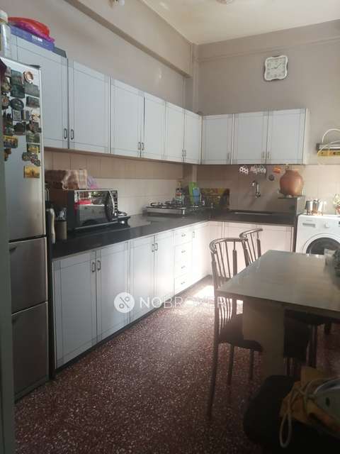 1 BHK Flat For Sale  In Santacruz West