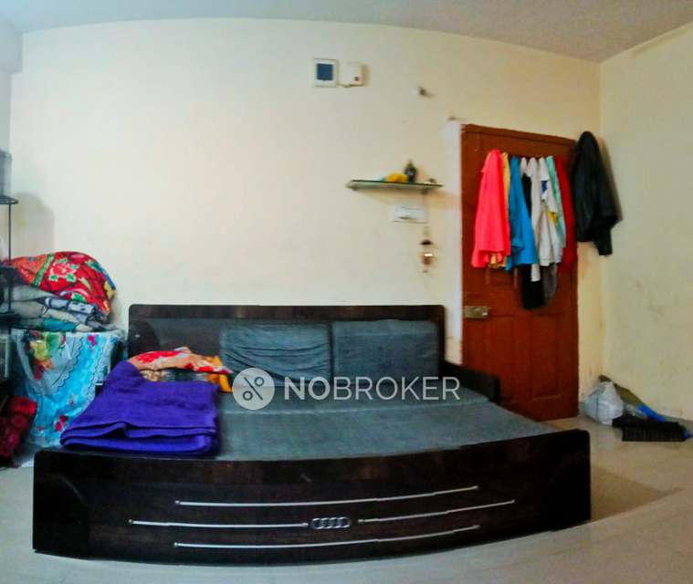 1 RK Flat In Nivruti Heights Society  For Sale  In Mundhwa