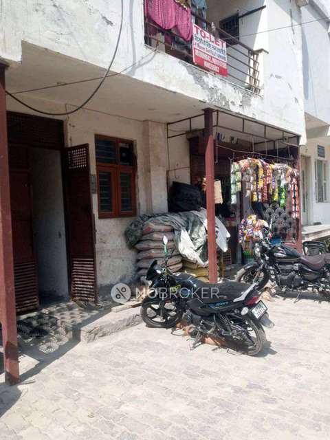 1 RK House for Rent  In Sector 18