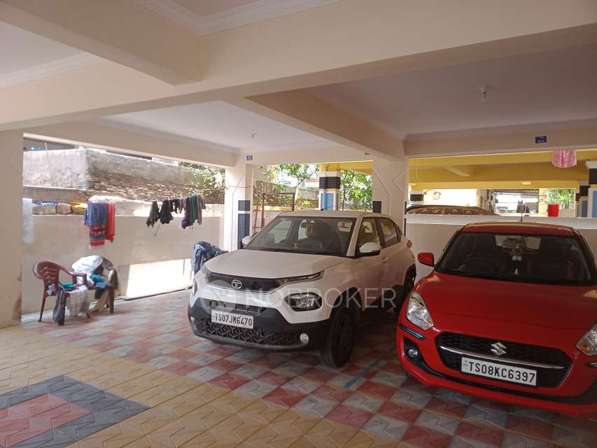 2 BHK Flat In Vishnu Nivas, Gayatri Nagar For Sale  In Borabanda