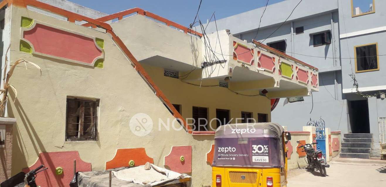 4+ BHK House For Sale  In Mallampet