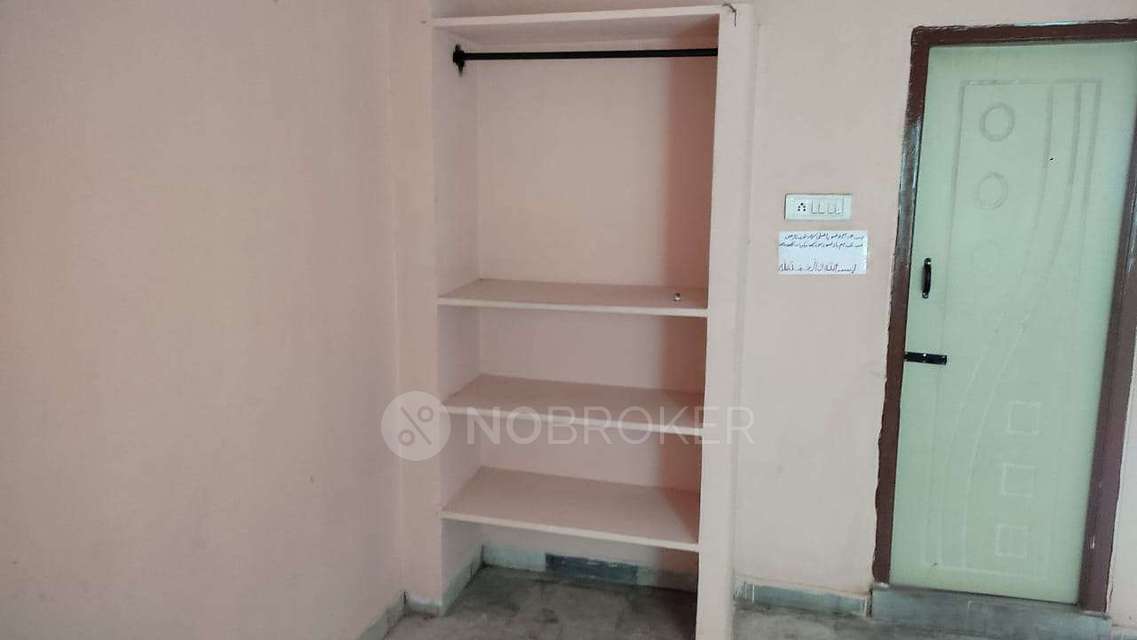 2 BHK Flat In Madina Tower For Sale  In New Mallepally