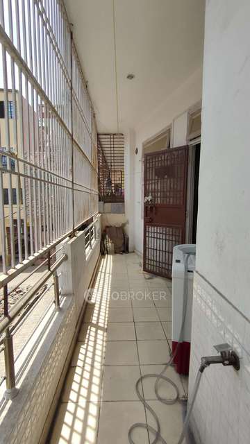 2 BHK Flat In Radha Krishna Apartment  For Sale  In Shastri Nagar