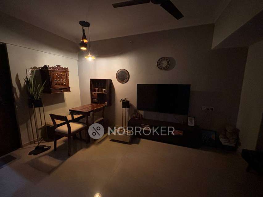 1 BHK Flat In Ganesh Baug Chs For Sale  In Thane West