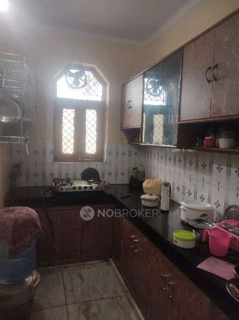 2 BHK Flat In B.m Compound For Sale  In Naya Ganj