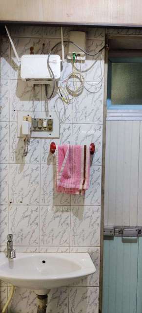 2 BHK Flat In Shri Riddhi Siddhi Chs For Sale  In Kandivali West