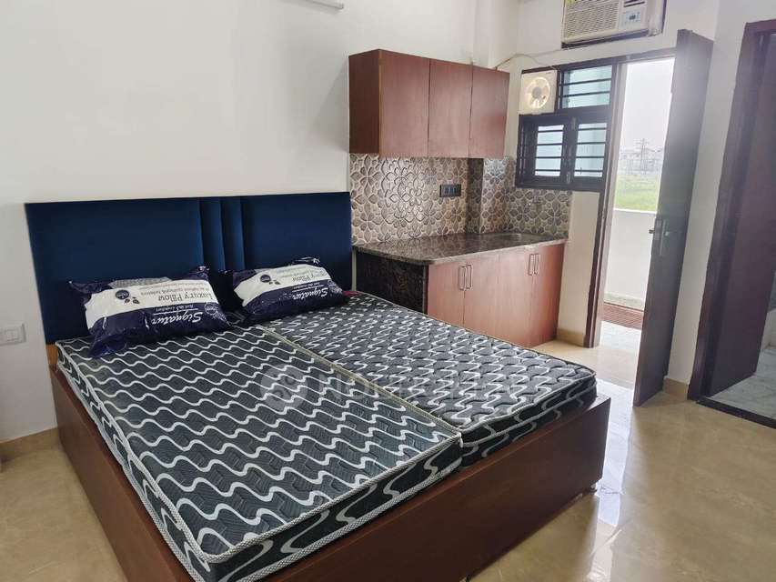 PG for Anyone in  Sector 34