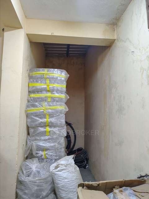 Godown/Warehouse in Gerugambakkam, Chennai for sale 