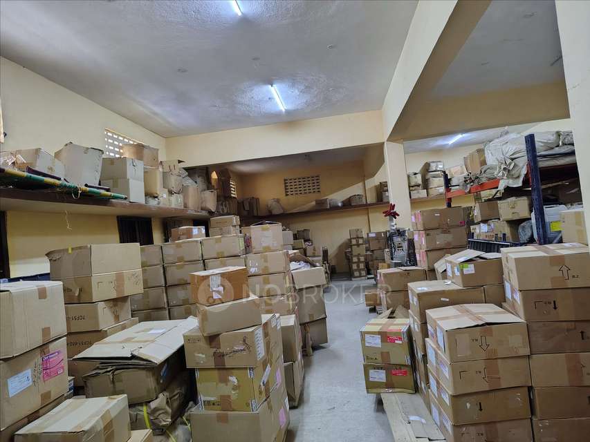 Godown/Warehouse in Gerugambakkam, Chennai for sale 