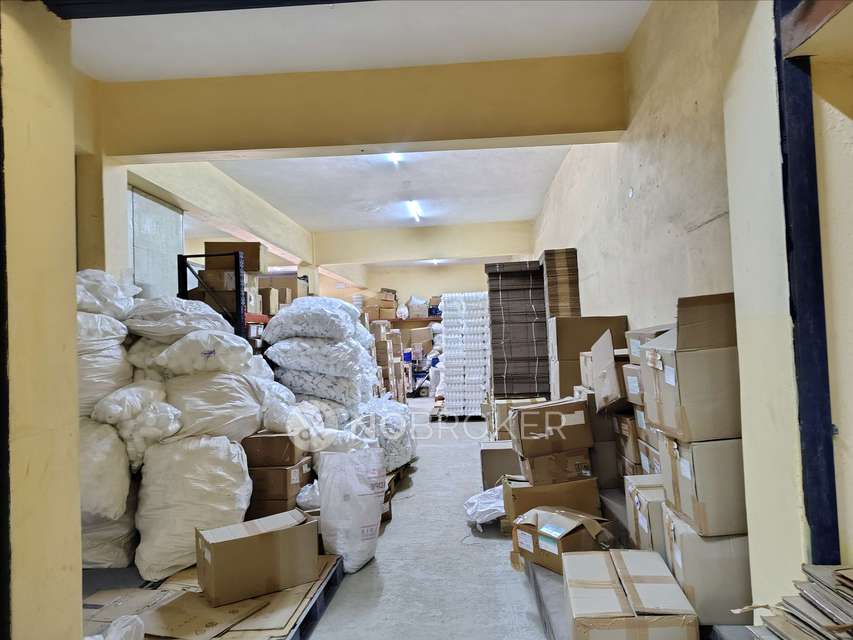 Godown/Warehouse in Gerugambakkam, Chennai for sale 