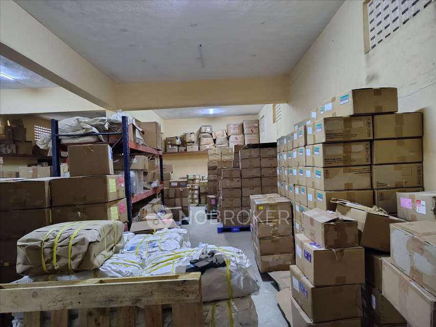 Godown/Warehouse in Gerugambakkam, Chennai for sale 