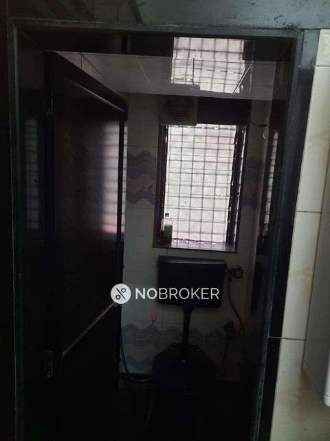 2 BHK Flat In Pradeep Cooperative Housing Society For Sale  In Bandra West
