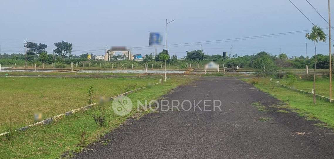 Plot For Sale  In Dual Life On Green In Js Global School