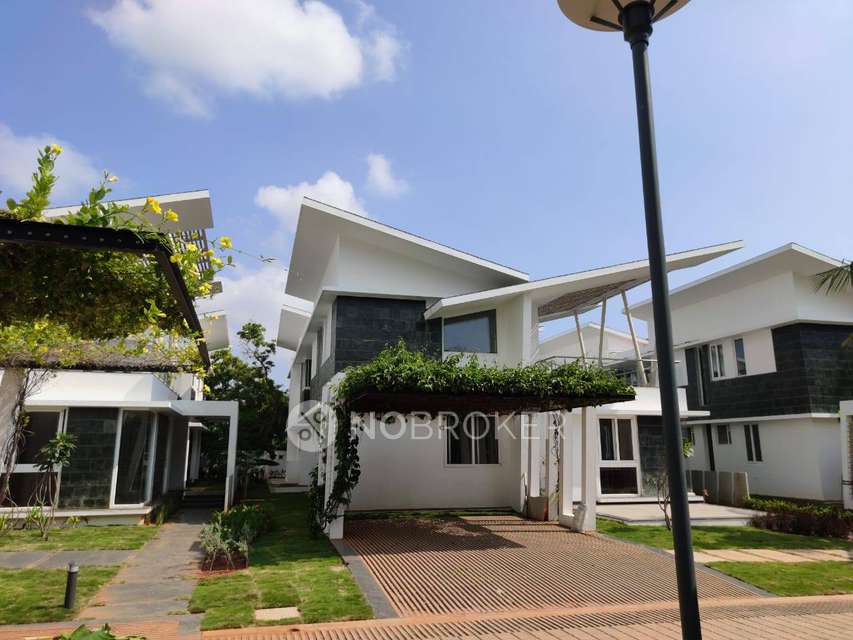 4+ BHK House For Sale  In Palavakkam